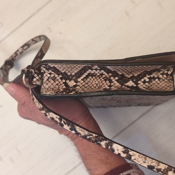 H & M Snake Skin Vegan leather crossbody - Picture 6 of 10